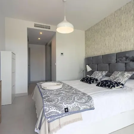 Spacious Flat With Jacuzzi In Mirador Del Sol Daire *