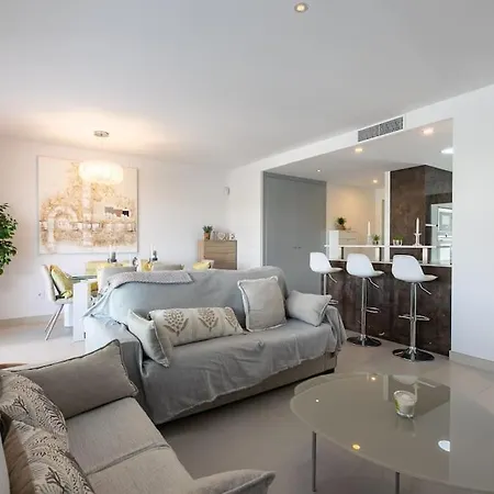 Spacious Flat With Jacuzzi In Mirador Del Sol Daire