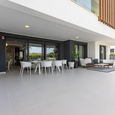 Διαμέρισμα Spacious Flat With Jacuzzi In Mirador Del Sol Εστεπόνα