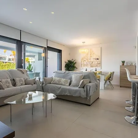 Spacious Flat With Jacuzzi In Mirador Del Sol * Εστεπόνα