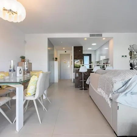 Spacious Flat With Jacuzzi In Mirador Del Sol Εστεπόνα